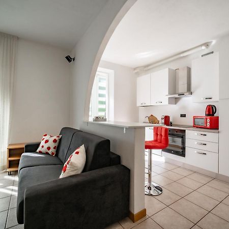 Dolce Teresa Apartment 曼代洛-德尔拉里奥 外观 照片